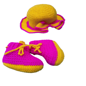 Beautiful crochet summerhat/sunhat for little girls/designer summerhat with matching booties